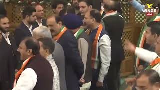 Fayaz MirWaheed  Sajad Lone enter into scuffle with BJP legislatorsBJP legislators raise slogans [upl. by Heimer]