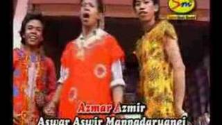 lagu bugis jilbab putih [upl. by Bartel]