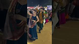 Ek Lal darvaje tambu Taniya re lol 🥰 navratri garba gujaratigarba falgunipathak shorts [upl. by Adnirual]