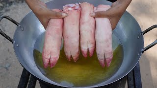 Deep Fried Pig Feet Recipe  Crispy Pig Feet Cooking  Eating Crunchy Pig Feet [upl. by Illehs]