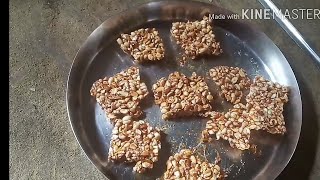 moongfali ki chikki Moongfali gud ka chikki India old recipe [upl. by Ailahk710]