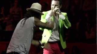 Jovanotti  Battiti Di Ali Di Farfalla con Michael franti from DVD Lorenzo Live quotORAquot in Tour [upl. by Hsemar]