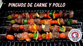 Pinchos o brochetas de carne y pollo [upl. by Boatwright]