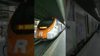 tren rodalies R4 destino Manresa en Sants [upl. by Eirameinna]