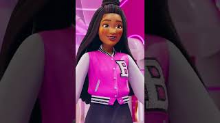 Barbie Doll Adventures  Barbie DreamHouse amp Tour pelo Dream Closet  💖🌎  Barbie Português [upl. by Eegnat]