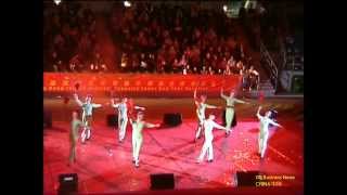 Hong Kong Chinesisches Neujahrsfest  Bändertanz  Chinese New Year  Ribbon Dance 香港 农历新年春节 彩带舞 [upl. by Soilissav780]