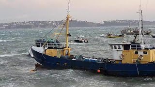 Sturm in Großbritannien Zwei Tote [upl. by Ellehs853]