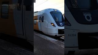 Östgötapendeln X61 204 avgår från Mjölby Station [upl. by Amor]