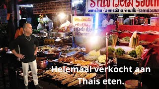 Eten in Thailand en de Thaise keuken [upl. by Westbrook]