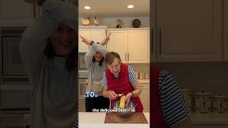 Jennifer Garner and Her Mom Demonstrate the ‘Grandmom Corn’ Recipe That Jennifer ‘Grew Up on’ [upl. by Atnom]