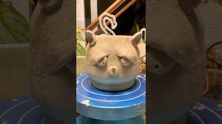 Sculpting a raccoon planter in 60 seconds ceramics sculpting clayart [upl. by Oralle]