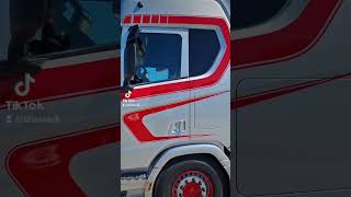 Trucks paint work scania lackering paintwork truck sweden refinish spraypaint [upl. by Berkin]