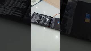 Battery Acer travelMate P446 shorts batteryReplace [upl. by Esmerolda]