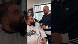 WENN dein BARBER Kopf HOCH sagt… Barber Barbershop Comedy BarberComedy ComedyShorts BarberLife [upl. by Daahsar]