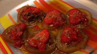 Ensalada de tomate fresas y vinagreta de pesto  Invasión en tu Cocina Cap 34 [upl. by Yhtur302]