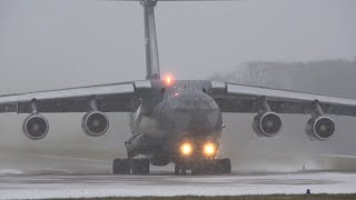 Ilyushin Il76MD  Uzbekistan Air Force  screaming takeoff  Hamburg Airport  snow [upl. by Lithea]