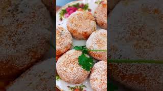 Aloo tikki or hash browns with mint chutney hungry alootikki mintchutney [upl. by Bethena564]