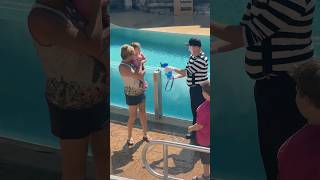 SeaWorld Mime does evil prank to family [upl. by Alford]