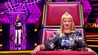 Maëlle – Toutes les machines ont un coeur ● Viktoria Blinds The Voice Kids Saison 2 [upl. by Anaya]