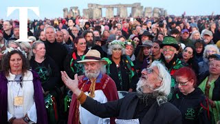 Thousands flock to Stonehenge to mark summer solstice [upl. by Ahgiela]