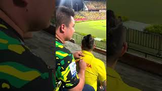 La historia del hincha que le narró a un invidente el partido entre Bucaramanga y Nacional Shorts [upl. by Mahau127]