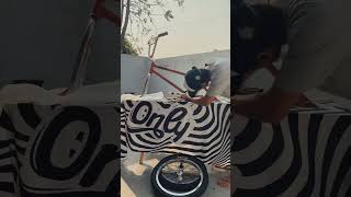 Montando minha nova bike em 25s 😂 bike bycicle bmx [upl. by Aihsal]