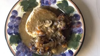 Easy Oxtail Recipe  Smothered Oxtails [upl. by Mori]