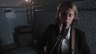 Marika Hackman  Between the Bars Live [upl. by Gnouh]