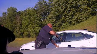 Arkansas State Police highspeed pursuit 134 MPH ended pursuit with Guns drawn and spike deployed [upl. by Paige256]