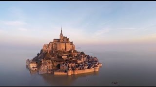 Grandes Marées  le MontSaintMichel redevient une île [upl. by Fraya]