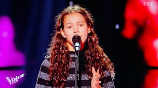 The Voice 2024  Lizzie impressionne les coachs avec « Je suis malade » de Serge Lama [upl. by Ruford]