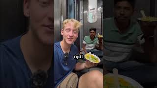 De GOEDKOOPSTE trein in India 😰 [upl. by Allemat]