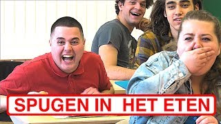 LEERLING SPUUGT IN ETEN VAN DE LERAAR [upl. by Rehtul]