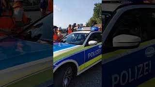 quotClassics Wer sperrt hier die Straße Wir oder die Polizei letztegeneration August 2023 🚨 Wir [upl. by Auqenahs]