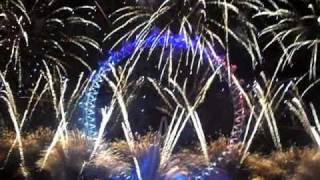 New Year Fireworks 2011 London HQ [upl. by Huang]