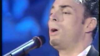 Alex Britti quotSono contentoquot Sanremo 2001 [upl. by Nalyk]