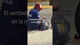 Una botella 😜🤣bucaramanga colombia risa humor memes meme colombianadas risas shorts short [upl. by Land]