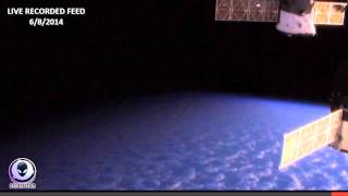 NASA CUTS LIVE SPACE FEED HD UFO APPEARS AT ISS 2014 [upl. by Surtimed]