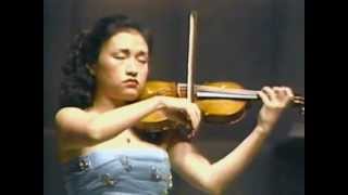 Kyung Wha Chung plays Brahms violin concerto 1985 [upl. by Amliv]