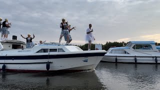 The last Saturday of the summer holidays and a party boat [upl. by Raab]