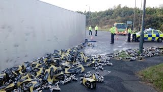 Strongbow Cider lorry spills its load on Worcestershire road [upl. by Eul183]