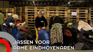 2700 jassen voor warmere winter Er zijn steeds meer mensen in Eindhoven die hulp nodig hebben [upl. by Celinka685]