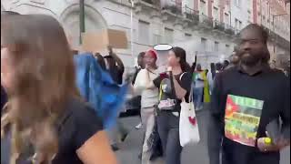 MOÇAMBIQUEPORTUGAL Por Moçambique Manifestase hoje em Lisboa [upl. by Wyck]