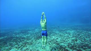 Apnea Bajando 18 metros solamente con unas gafas sin ayuda de aletas ni de cabos [upl. by Sergio]