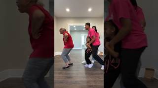 Todays funniest 🤣 chicken 🐔 dance 💃 viralvideo funny funnyshorts chickendance twinchildedozie [upl. by Nodnrb132]