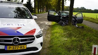 Auto botst op boom op N919 Weperpolder [upl. by Grail315]