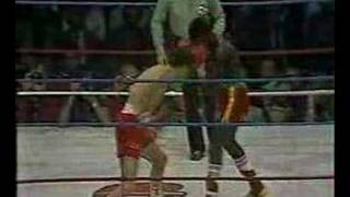 Azumah Nelson vs Pat Cowdell  Part 1 [upl. by Roland]