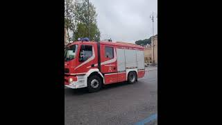 VigilidelFuoco in sirena firefighters emergency responding [upl. by Saduj]