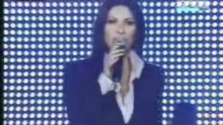 Laura Pausini  Romania 2003  E ritorno da te  Surrender MTV Romanian Music Awards [upl. by Arno]