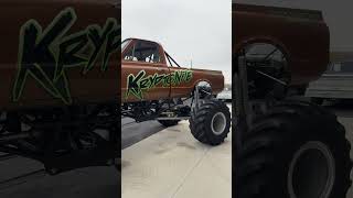 Quick view of kryptonite second video coming big block nitrous monster mega Mud Truck [upl. by Hilly648]